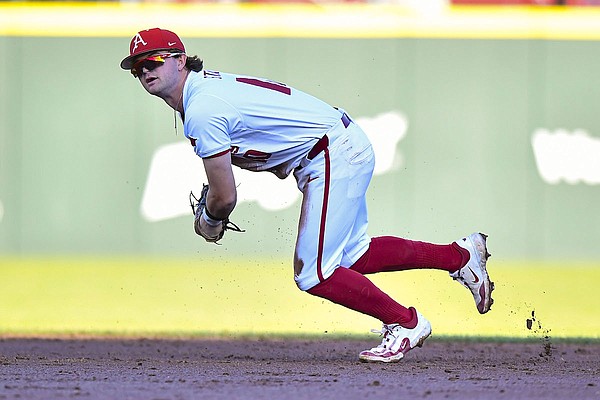 PHOTO GALLERY: Arkansas defeats LSU 7-4 | Whole Hog Sports