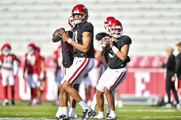 Offense starts well, defense recovers in scrimmage | The Arkansas Democrat-Gazette - Vimarsana News