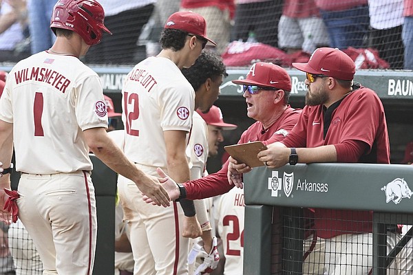 Razorbacks top baseball coaches poll; ranked for 100th week in a row ...