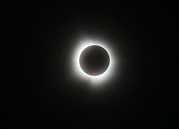 UPDATE: Eclipse viewers in Russellville ready for celestial show | The Arkansas Democrat-Gazette - Vimarsana News