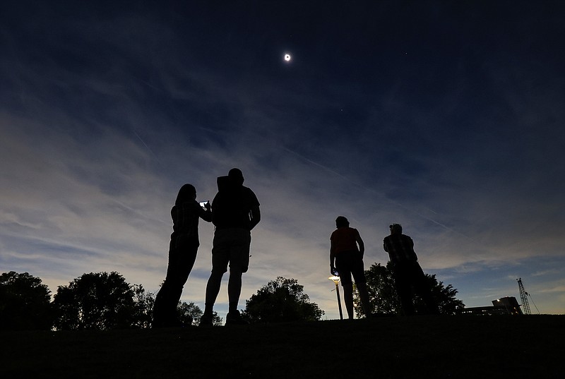 Small-town mayors in southwest Arkansas said eclipse crowds were ...