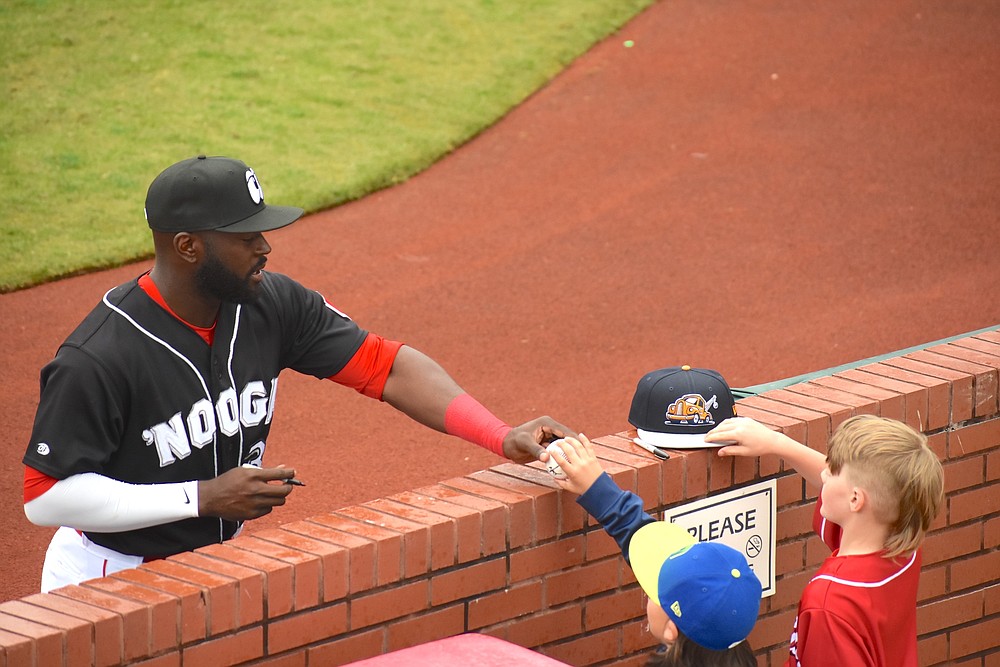 Chattanooga Lookouts Vs. Tennessee Smokies On April 10, 2024 ...