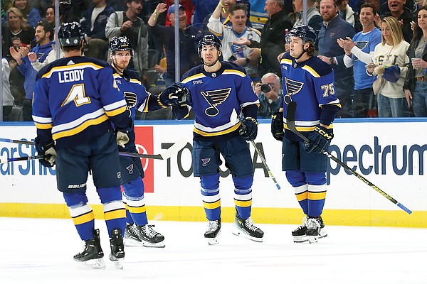 Blues take big early lead in win against Blackhawks | Jefferson City News Tribune - Vimarsana News