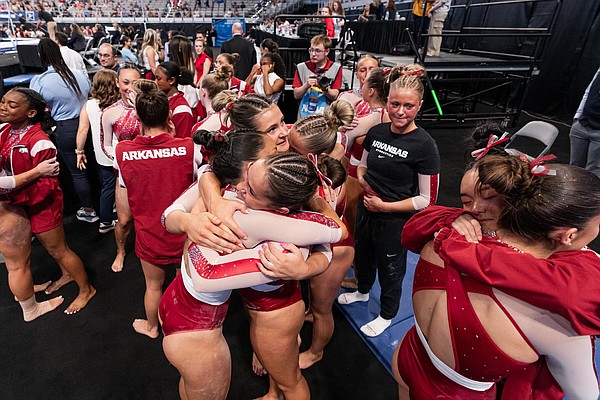 Off balance: Bad day at NCAAs ends Razorbacks' season | The Arkansas Democrat-Gazette - Vimarsana News