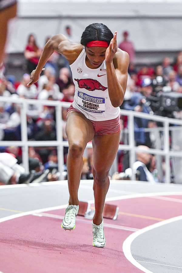 UA's Effiong sets marks in 200, relay | Northwest Arkansas Democrat-Gazette - Vimarsana News