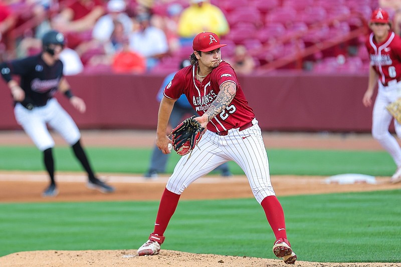 Hogs, Gamecocks split doubleheader | Northwest Arkansas Democrat 