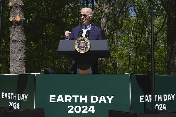 Biden marks Earth Day by going after GOP, announcing $7 billion in federal solar power grants | The Arkansas Democrat-Gazette - Vimarsana News