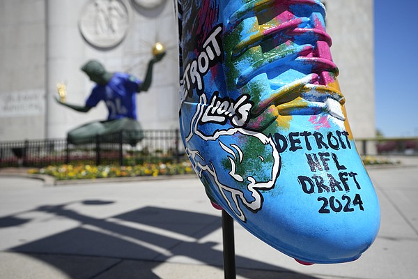 5-at-10: Merry Draft eve with pressure and possibilities, Group of 5 playoff, Clark's monster Nike deal - Vimarsana News