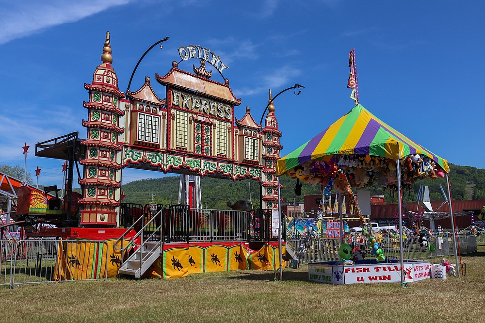 Preparing for National Cornbread Festival in South Pittsburg