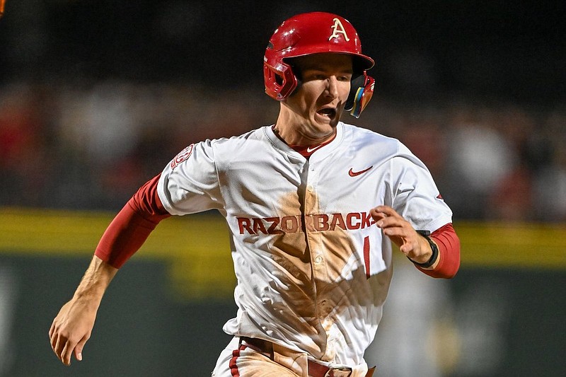 Arkansas baseball wins series opener over Florida with run in the 8th ...