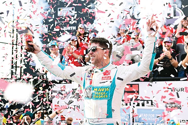 Hamlin says 'worse drivers' than him have won NASCAR championship | Jefferson City News Tribune - Vimarsana News