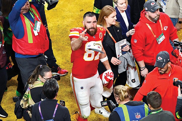 Chiefs sign Kelce to new two-year contract | Jefferson City News Tribune - Vimarsana News