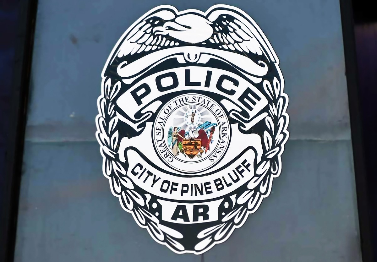 Man found fatally shot in backyard Monday night in Pine Bluff