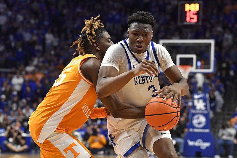 Commitment Analysis: Kentucky Transfer Adou Thiero Follows John ...