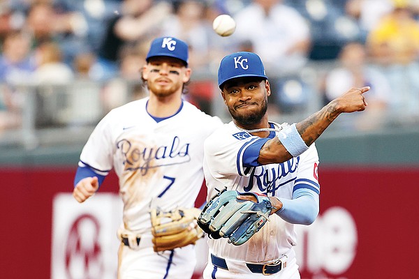 Massey, Garcia key rally as Royals get past Brewers | Jefferson City News Tribune - Vimarsana News