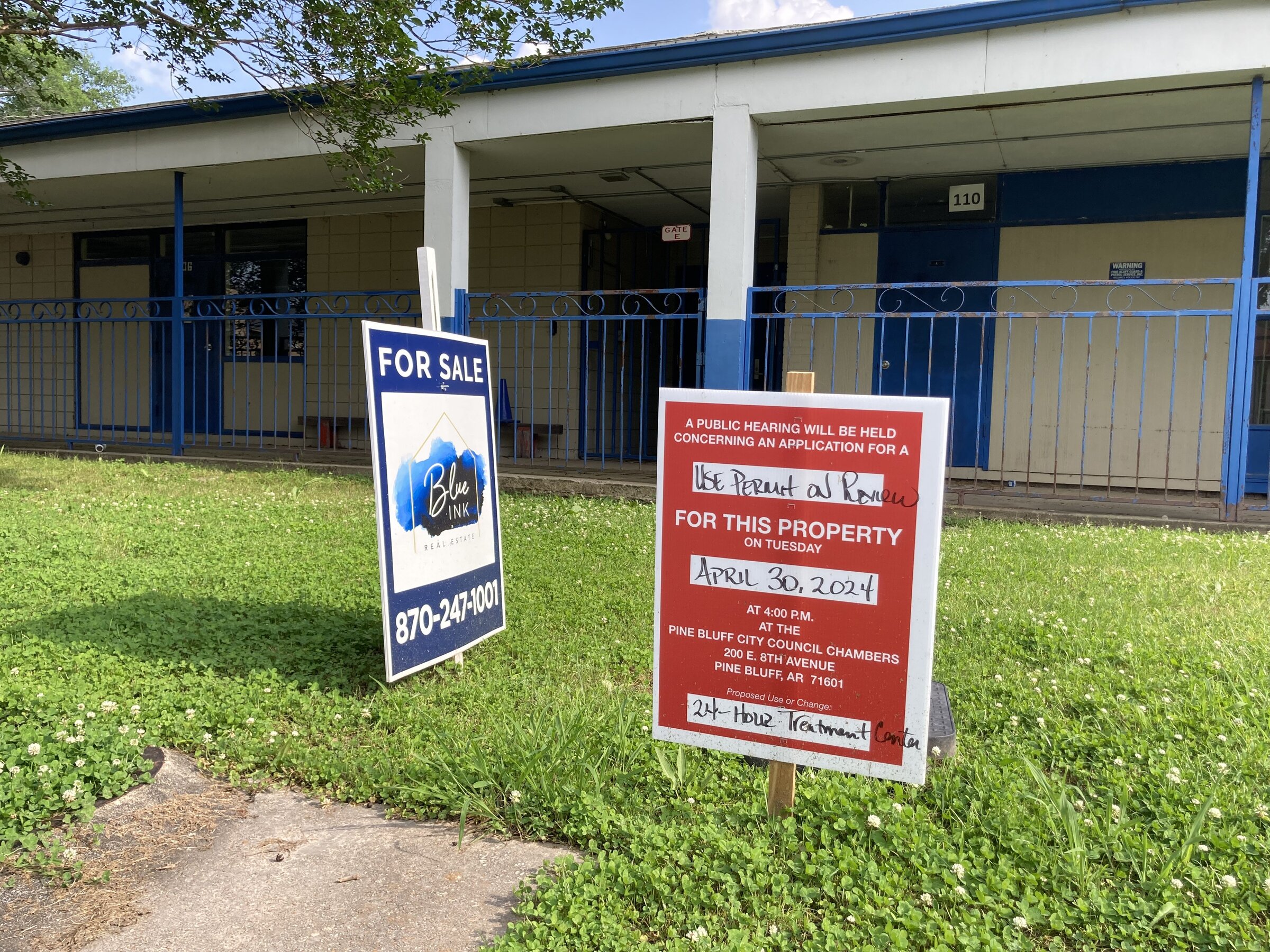 Neighbors oppose plan for drug recovery center