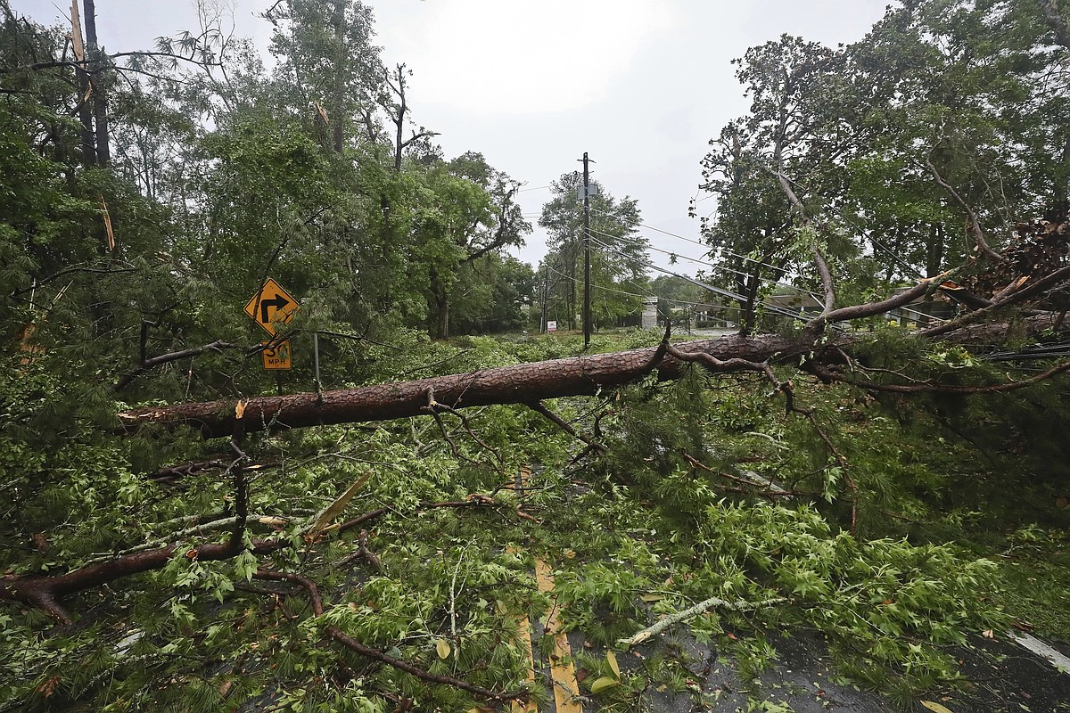 At least 1 dead in Florida after storms pummel the South; DeSantis ...