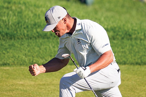Schauffele, Morikawa tied at PGA with a lot of company - Vimarsana News