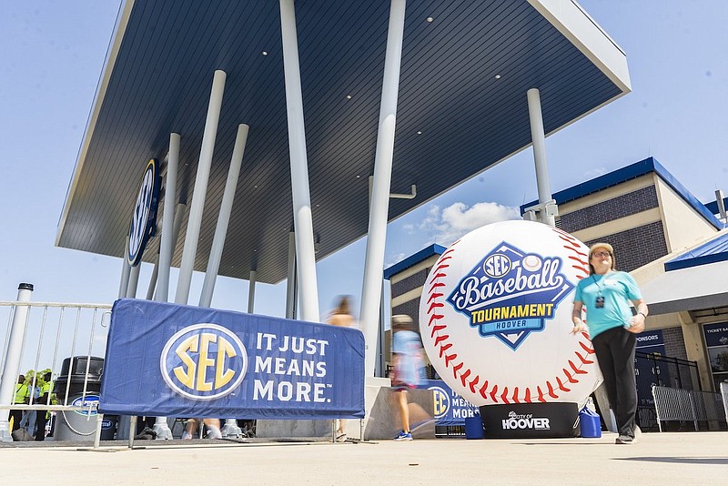 Commentary: SEC Baseball likely has more than 4 years left in Hoover ...