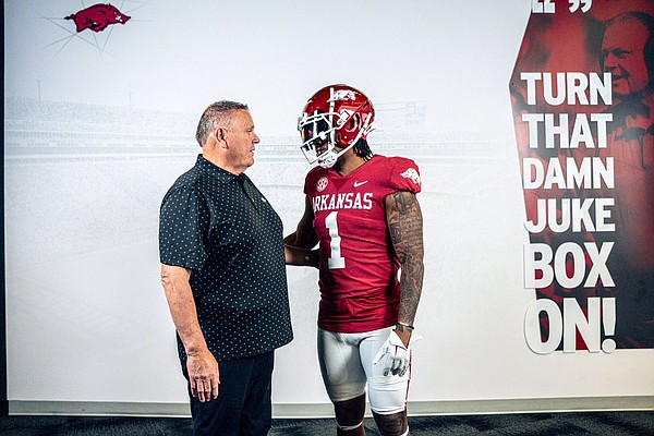 Get to know: Arkansas football DB Anthony Switzer