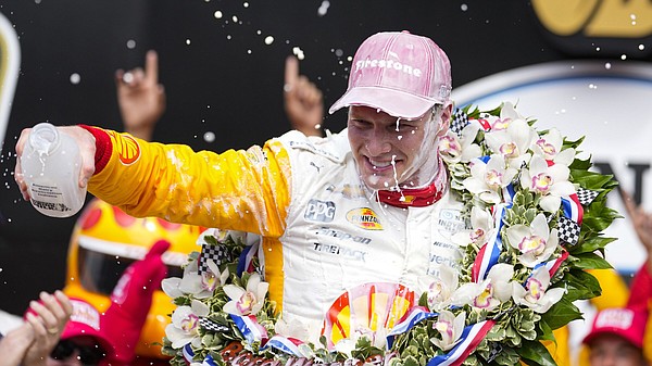 A year after winning Indy, Newgarden feels different | The Arkansas Democrat-Gazette - Vimarsana News