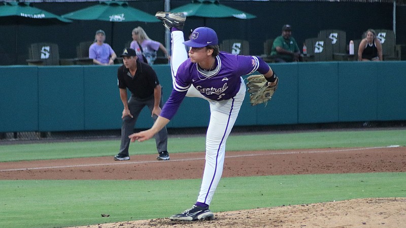 UCA pitcher Coleman MacRae picked up the victory Friday night in the Bears’ 11-6 win over Jacksonville.
(University of Central Arkansas Photo)