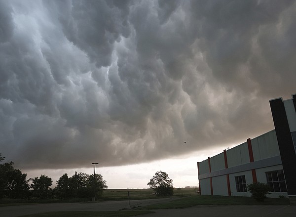 At least 5 people dead in Texas after severe weather sweeps across Texas and Oklahoma, authorities say | The Arkansas Democrat-Gazette - Vimarsana News