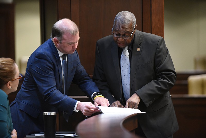 Panel OKs proposed contribution changes to health insurance plans for