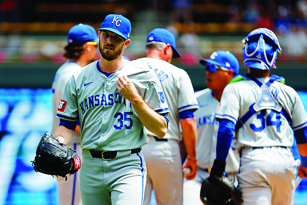 Jeffers homers twice as Twins rally past Royals | Jefferson City News Tribune - Vimarsana News