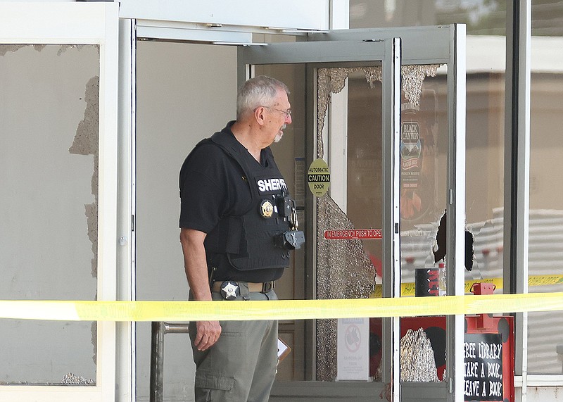 Fordyce mass shooting eyewitness accounts He 'scattered shells all