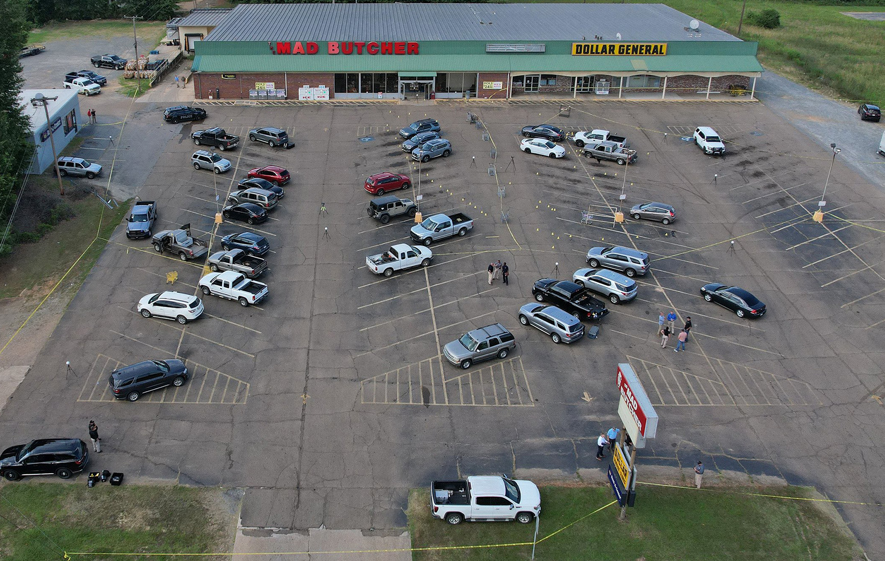 Fordyce mass shooting eyewitness accounts He 'scattered shells all