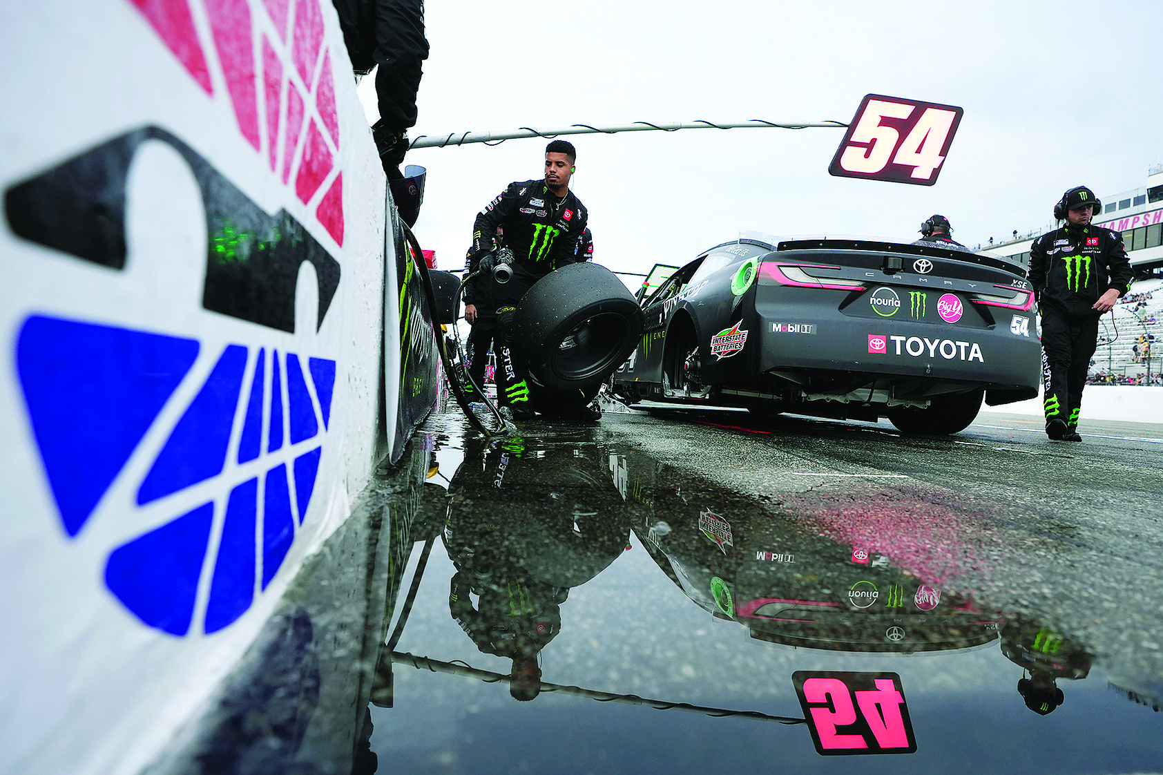 NASCAR masters ability to race on wet-weather tires | Jefferson City ...