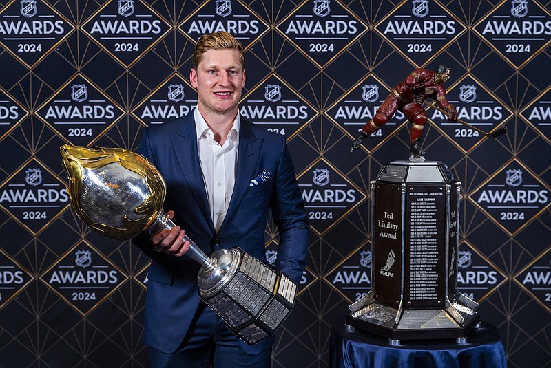 MacKinnon Takes NHL’s Top Honors | The Arkansas Democrat-Gazette ...