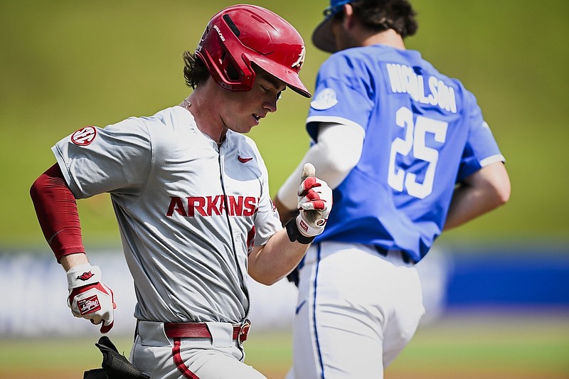 REPORT: Arkansas Outfielder Will Edmunson Enters Transfer Portal ...