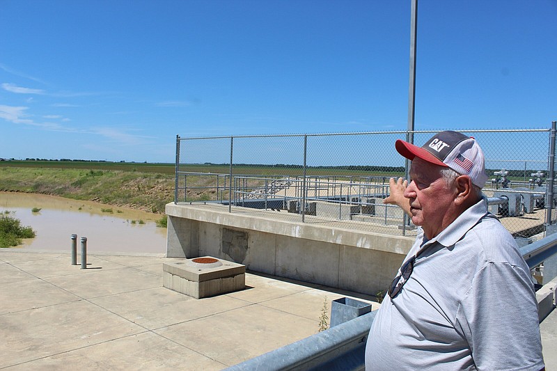 Grand Prairie irrigation project Director and Chief Engineer Dennis Carman gives an overview of the Grand Prairie irrigation project near DeValls Bluff, AR that will pump water from the nearby White River via canals to 250,000 irrigated acres in Prairie, Lonoke, Arkansas and Monroe counties in eastern Arkansas.