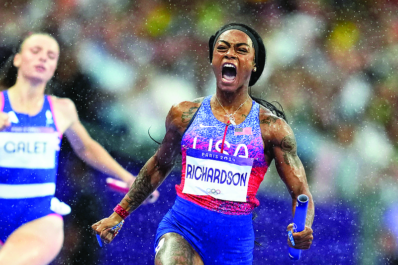 Richardson rallies U.S. women in Olympic 4x100 while men shut out again