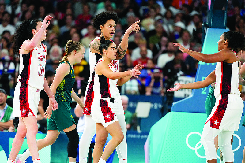 U.S. women on cusp of record 8th consecutive gold in basketball