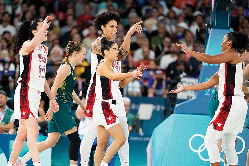 U.S. women on cusp of record eighth consecutive gold in basketball