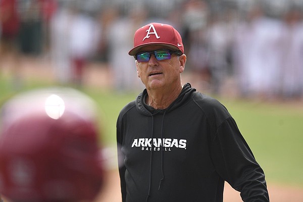 Arkansas baseball team showing aggressive look on the bases this fall | Whole Hog Sports