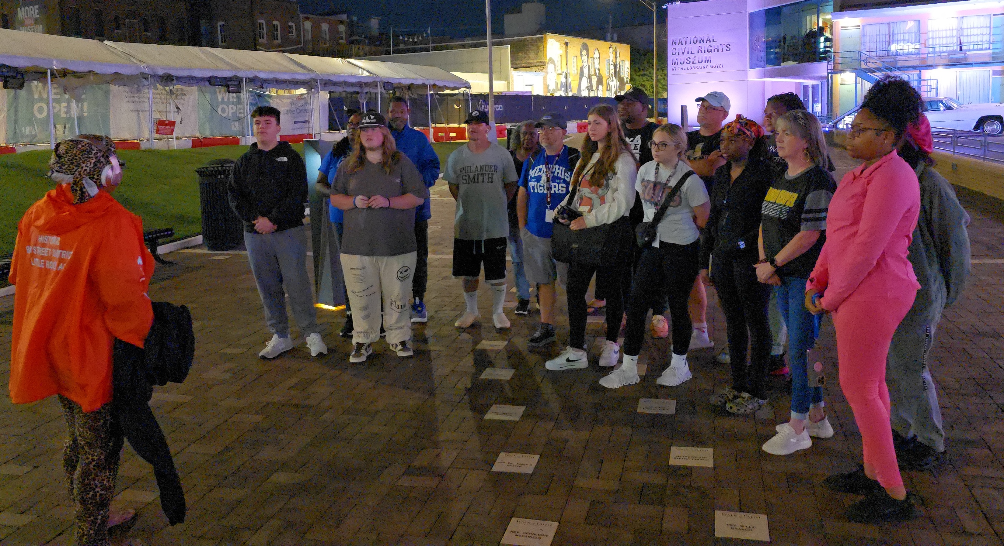 Arkansas high school students’ trip through history begins in Memphis