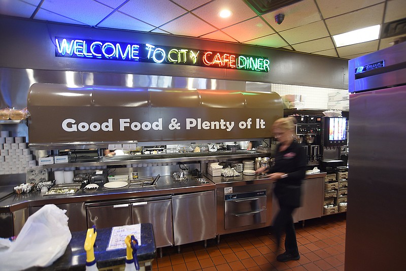 Chattanooga-area diners keep customers happy with casual