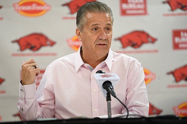 John Calipari details reason for taking Arkansas basketball team to Hot Springs, Pine Bluff | 
  Whole Hog Sports