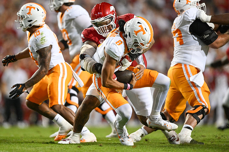 Arkansas football report Razorbacks' defense set tone early against