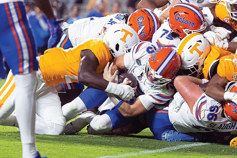 Florida Quarterback Mertz’s Season Over Due To Knee Injury | Jefferson ...