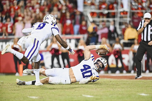 Turning point: Interception was a setback for Arkansas football