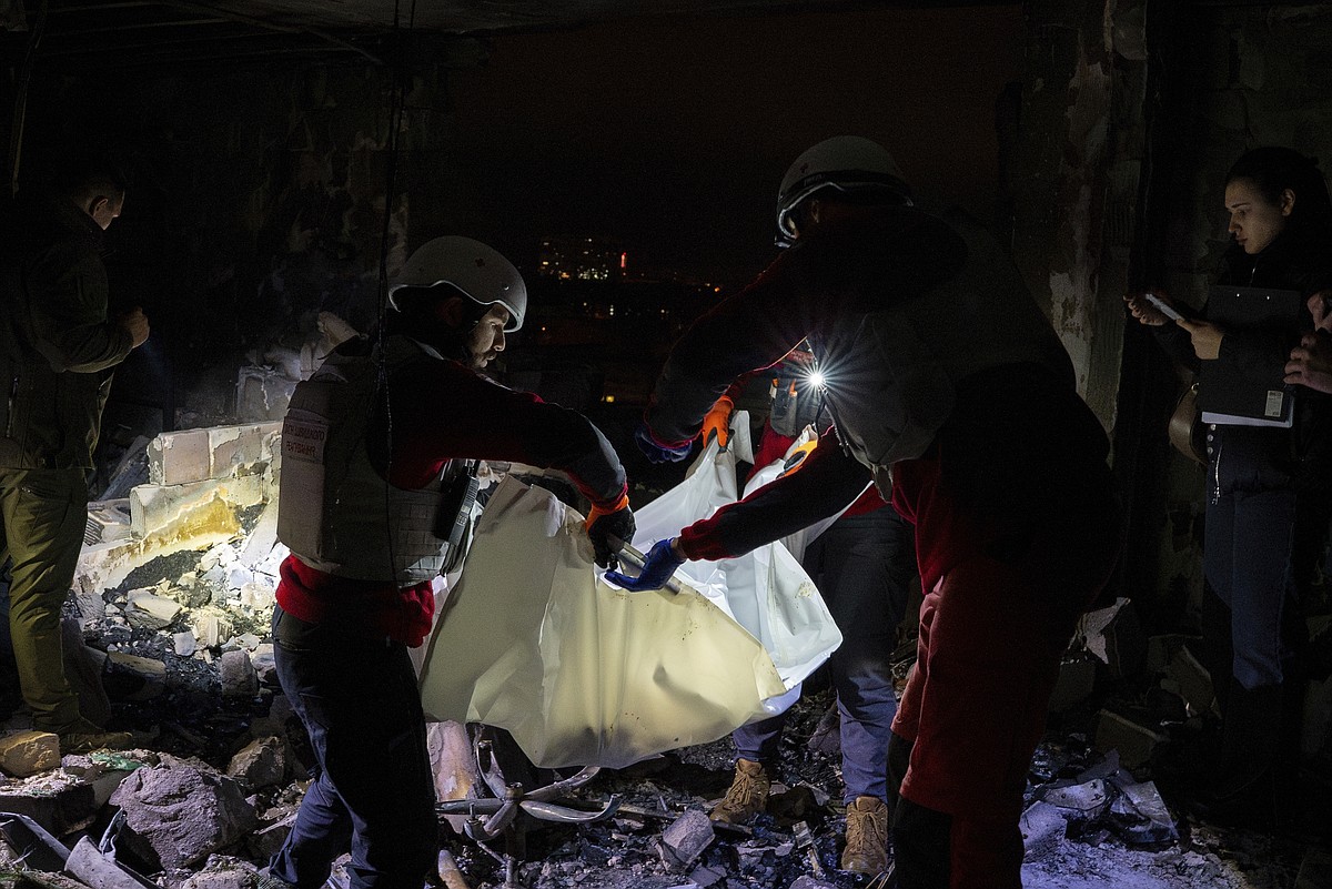 Russian drone strike kills teen girl in Kyiv and 5 others dead in ...