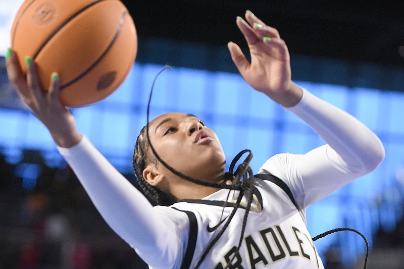 4star guard commits to Arkansas women's basketball coach Mike