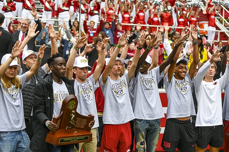 Arkansas cross country teams sweep at NCAA regionals Whole Hog Sports