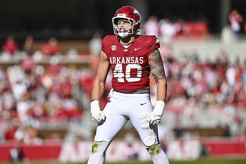 Arkansas football DE Landon Jackson will skip bowl game | Whole Hog Sports