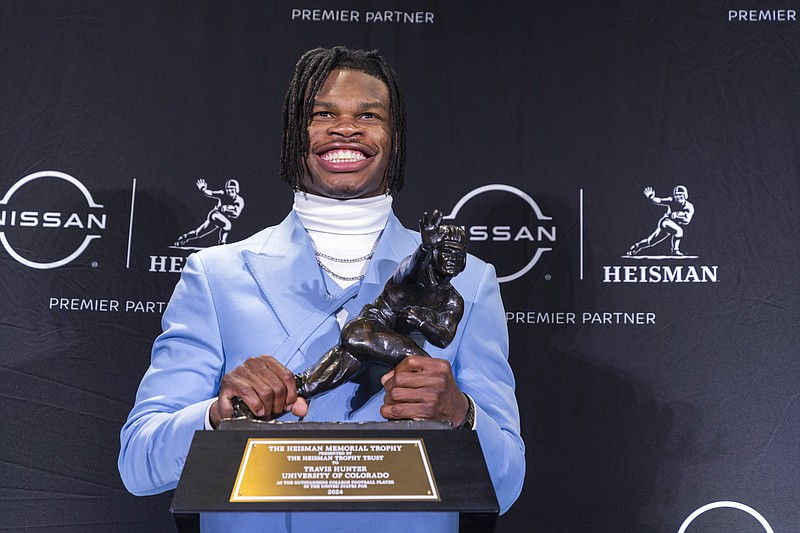 Former Collins Hill standout Travis Hunter wins Heisman Trophy